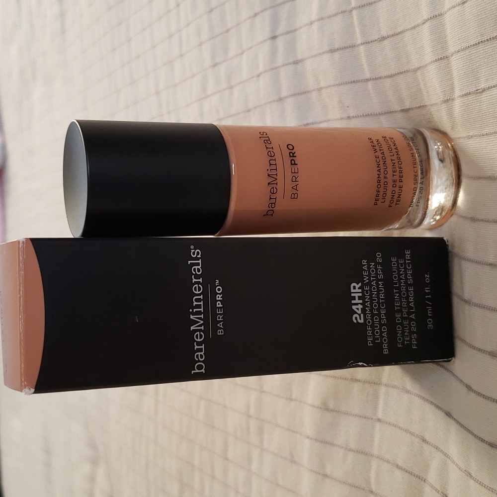 💗 Bare Minerals Liquid Foundation